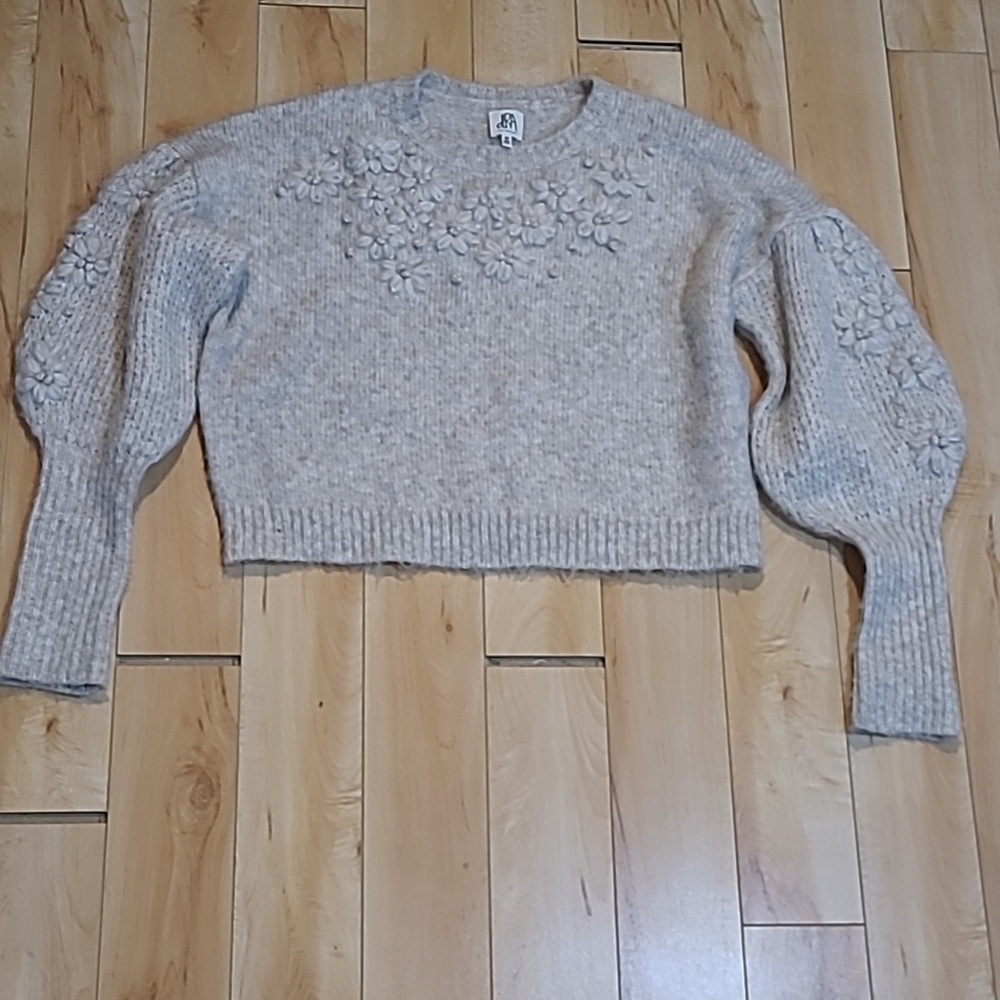 dRA women's size medium sweater